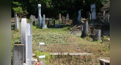 Нова потресаваща напаст: Крадат и препродават надгробни паметници