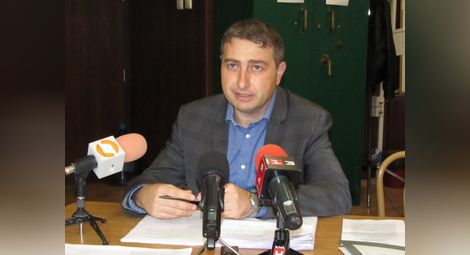 Николай Братованов