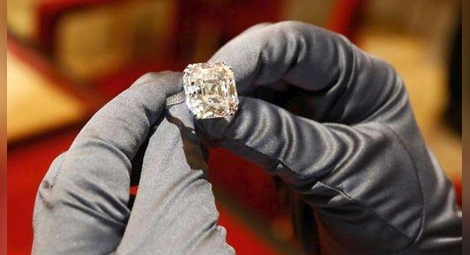 Откраднаха диамант за 1 милион долара