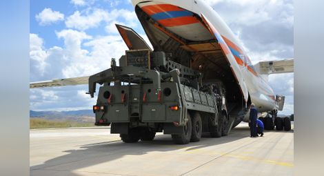 Министерствата на отбраната и на транспорта първи разрешават полета на руския военен самолет