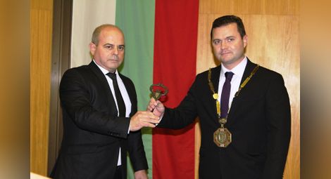 Пенчо Милков получи ключа на Русе, ГЕРБ остана в опозиция
