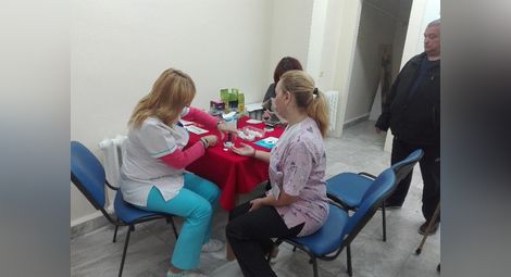 Двама от 93 русенци се оказаха с повишена кръвна захар по време на кампанията в УМБАЛ „Канев“.              Снимка: Авторът