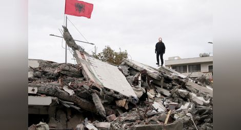 Албания продължава да се тресе, а жертвите са вече 48
