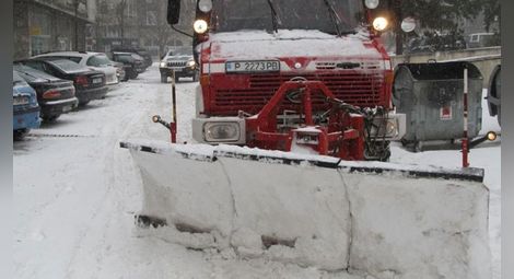 Неуспяла фирма отново спря поръчката за  зимното чистене на пътищата в областта