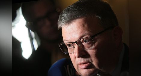Радев издаде указ за освобождаването на Цацаров като главен прокурор
