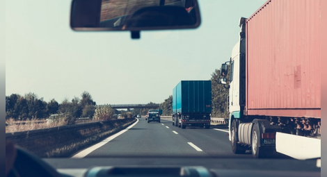 АПИ ограничава големите камиони по натоварените пътища днес