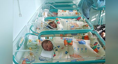 Двете болници започнаха с шест бебета новата година