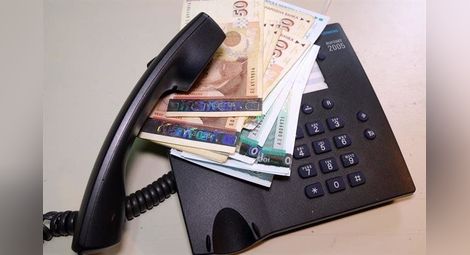 Куриер на телефонни измамници оставял пари в мол в Букурещ