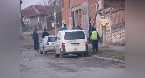 Три сандъка експлозиви открити в гръмналия имот на професионалист по взривовете във Ветово
