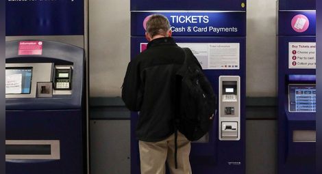 Два автомата ще продават билети на русенската Централна гара