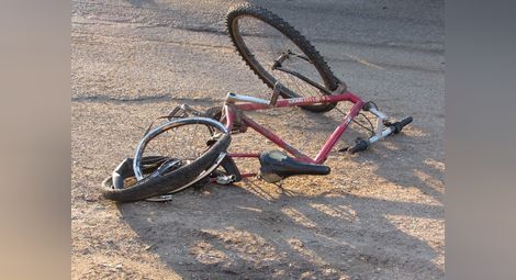 41-годишен колоездач живее втори живот след удар от камион и кола
