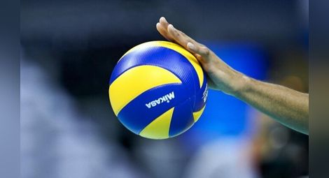 Волейболът с нови състезатели, дръпнали „ръчната“ преди години