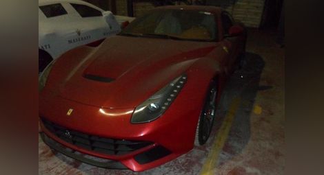 В Кърджали продават ново и мръсно Ferrari F12bеrlinetta за 400 хил. евро /галерия/
