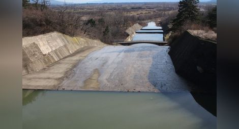 Критично ниски нива на водата в два язовира в Северозападна България
