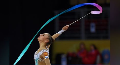 Световната шампионка Солдатова отрече опит за самоубийство - порязала се на закуска