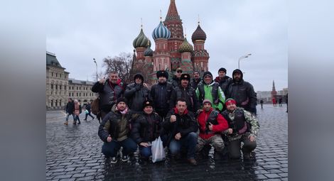 Рокери от Русе гостуваха на рождения ден на водача на Вълците на Путин