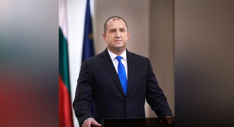 Президентът Радев влиза в час по Русезнание в „Йордан Йовков“