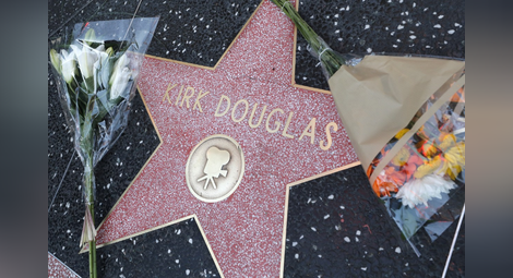 Кърк Дъглас дари богатството си от 50 млн. долара за благотворителност