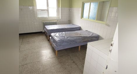 В Инфекциозно отделение има сектор с три стаи с по две легла за пациенти със съмнения за коронавирус. Снимка: Русе Медиа