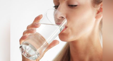 Пиенето на големи количества вода са силно преувеличени
