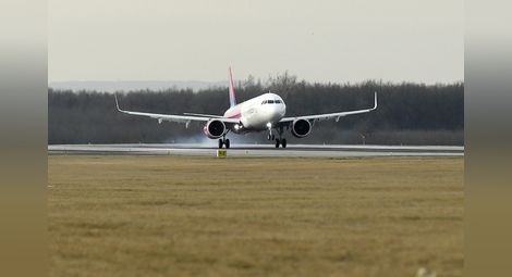 Wizz Air отменя всички полети до Италия и Израел