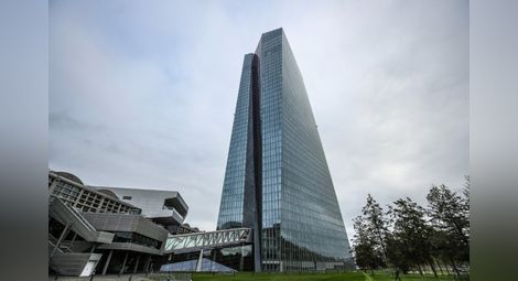 ЕЦБ с временни капиталови облекчения заради коронавируса
