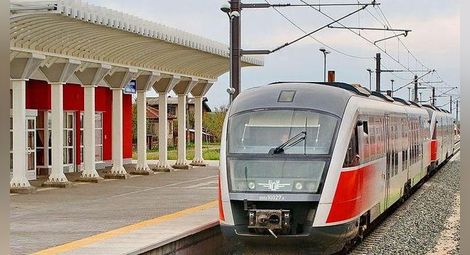 БДЖ спира международните влакове