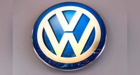 Коронавируст промени емблемите на Audi и Volkswagen