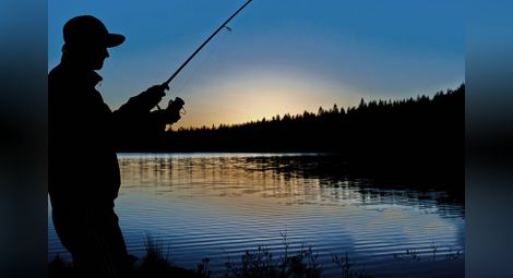Разрешиха нощния риболов  на две места в Русе и Бяла