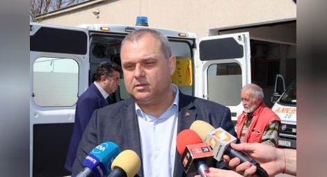 ВМРО дари изолационна носилка на Спешната помощ в Русе