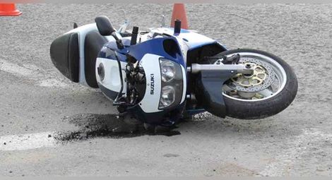 Летящ моторист прати полицайка в болницата в безсъзнание
