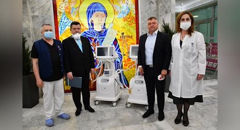 Дарените на УМБАЛ „Св. Марина“ два нови респиратора пристигнаха във Варна