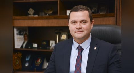 Кметът на Русе Пенчо Милков: Нека приемем светлината на празника в себе си и да бъдем добри!