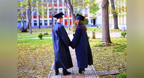 Ванеса и Георги – рекламните лица на университета:  УХТ – билет за бъдещото