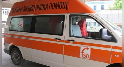 Момиченце от София загина, затиснато от скала край Китен