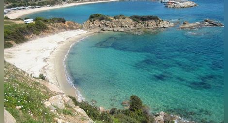 Хотелиерите в Гърция недоволни от забраната за влизане на сръбски туристи