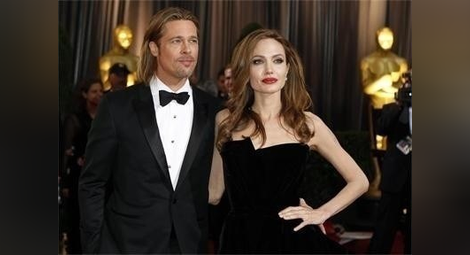 Семейна терапия помири Брад Пит и Анджелина Джоли
