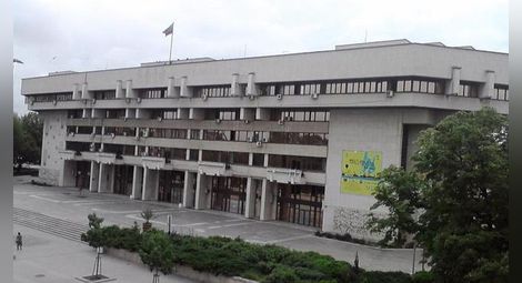Информационният център в Областна администрация в Русе затворен заради служител с температура