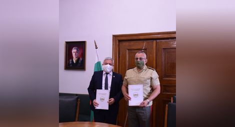 Русенският университет подписа договор за сътрудничество с Военна академия "Г.С.Раковски"