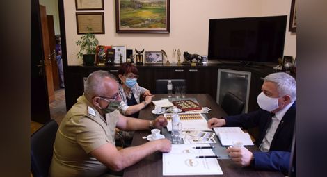 Русенският университет подписа договор за сътрудничество с Военна академия "Г.С.Раковски"