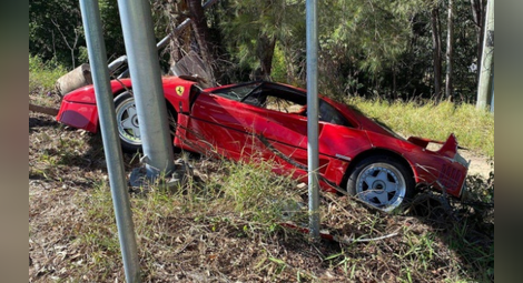 Ferrari F40 бе разбито на тест-драйв