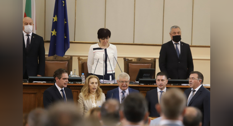 Парламентът одобри промените в Министерски съвет