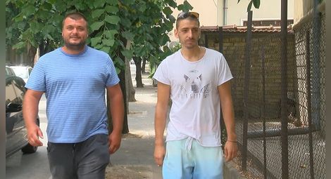 Пострадалите без вина при акцията на антимафиотите Ивайло Арсов и Даниел Бенков ще се обърнат към съда.   Снимка: ТВН