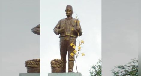 Едно украинско село даде български вид на монумента на съветския лидер. Снимка: Facebook, Болградская газета "Дружба"