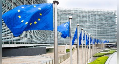 Брюксел ще следи отблизо състоянието на медиите в страните-членки