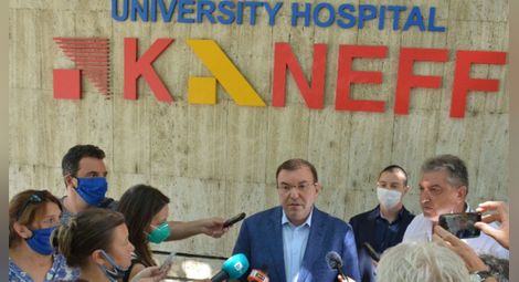 Министър Ангелов е готов да се срещне с протестиращите медицински сестри