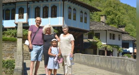 Русенско семейство стана 14-милионният посетител на габровския музей „Етър“