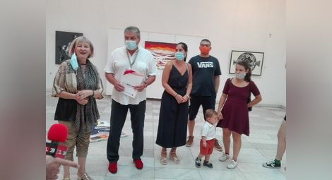Постоянна изложба в болница „Канев“ разказва за пандемията и живота след нея
