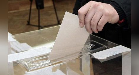 При избори днес: ГЕРБ – 23,8%, БСП – 23,4%, „Има такъв народ” – 15,9%, ДПС – 10,4%, ДБ – 9,9%