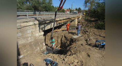 Вековният мост в Басарбово дочака ремонт след 12 години напразни надежди